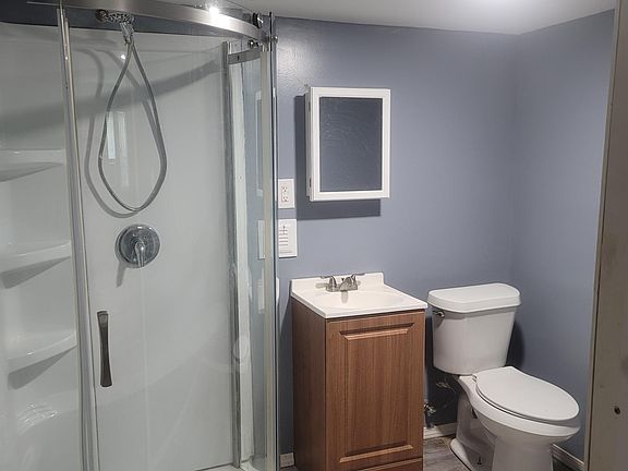 4th image of 704 1/2 S Oak St #A