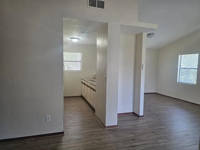 128 Eliam Rd — Photo 2