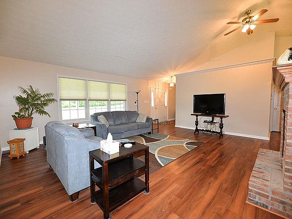 5th image of 2048 Reily Woods Ln