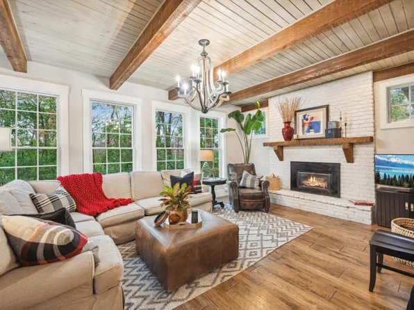 5004 State Highway 55 SE, Buffalo, MN 55313