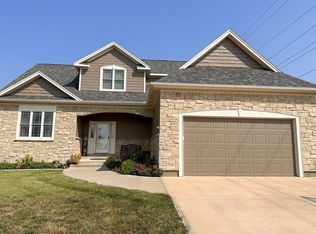 1008 Merrimac St, Burlington, KS 66839