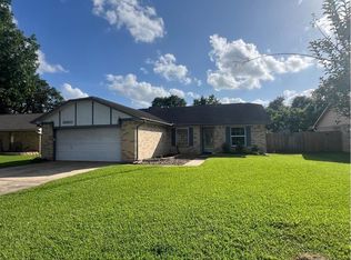 16810 Red Gully Dr, Sugar Land, TX 77498