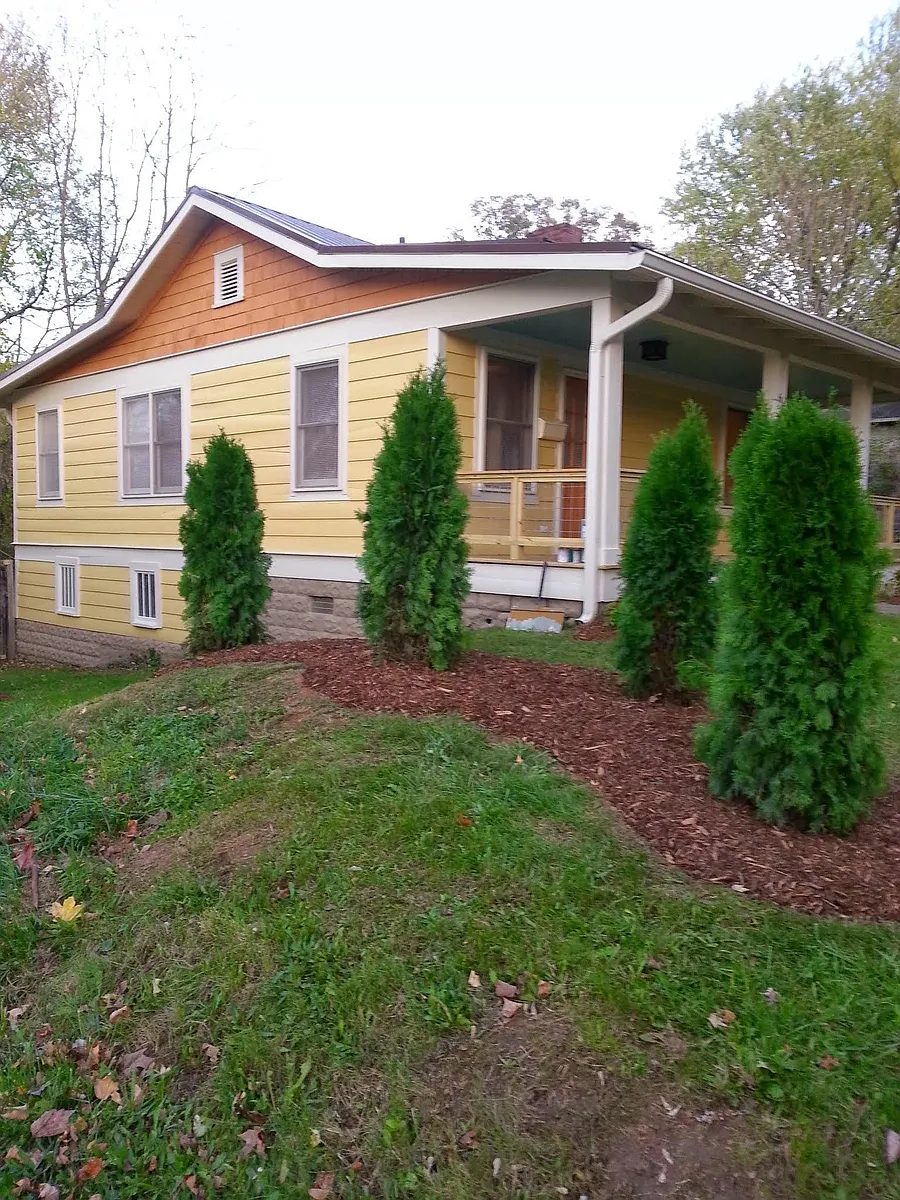 Building Photo - 64 Brownwood Ave