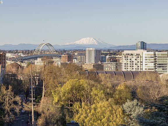 3rd image of 2020 SW Market Street Dr APT 303