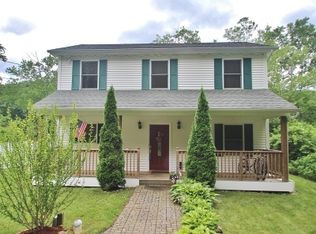 35 Aldrin Rd, Oak Ridge, NJ 07438