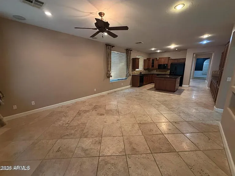 421 W Wisteria Pl — Photo 18