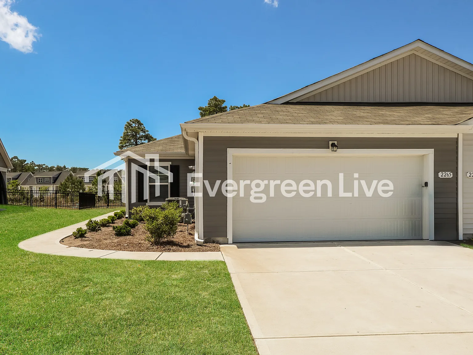 4 bed, 2.0 bath, 1597 sqft, $1,745 — Photo 1