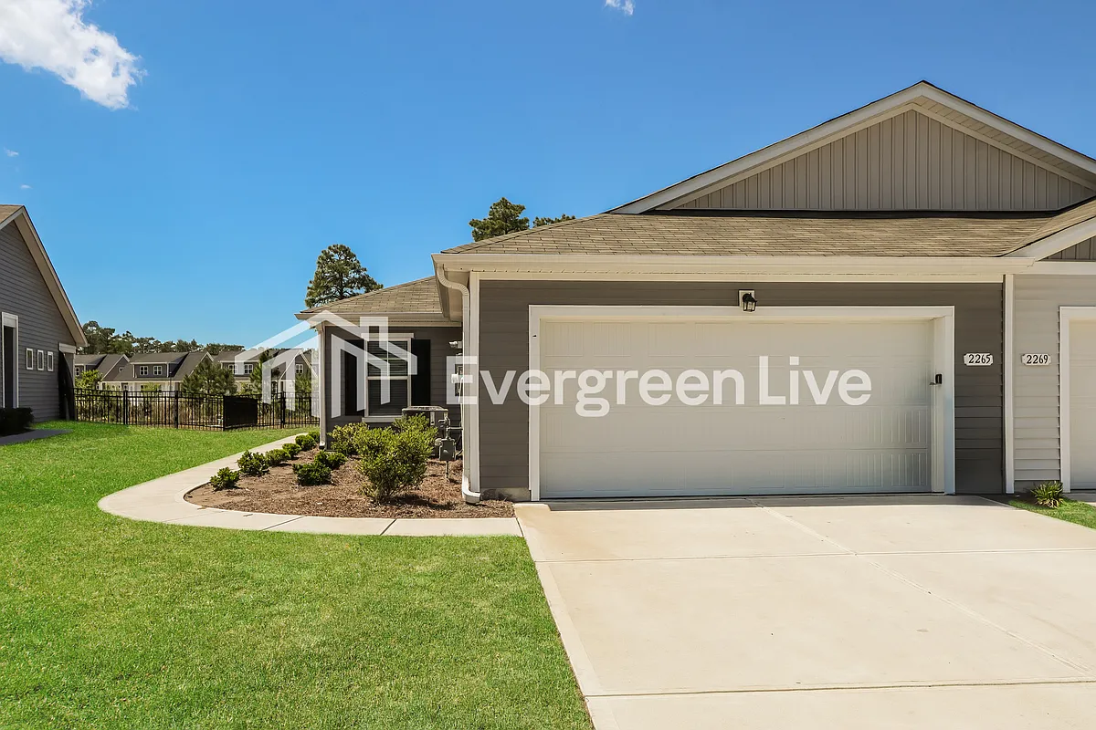 Building Photo - 2265 Courtina Way