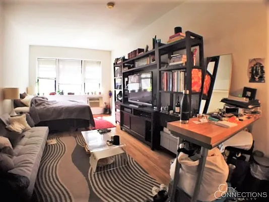 Rented by City Connections Realty | media 25