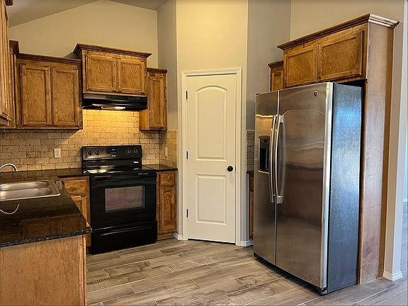 4th image of 12505 Heritage Oaks Dr