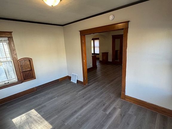 3rd image of 201-205 1/2 Wisconsin St #205
