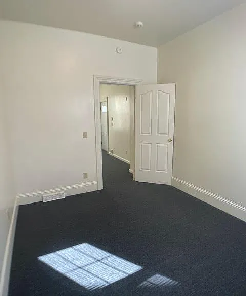 536 W 5th St — Photo 12