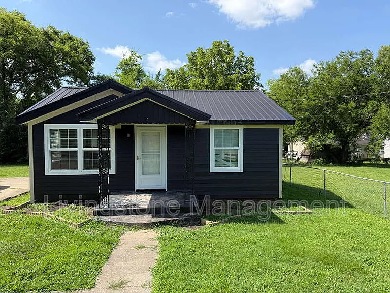 631 Union Park — Photo 1