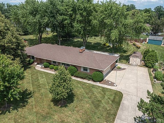 2nd image of 8770 Castlecreek Dr