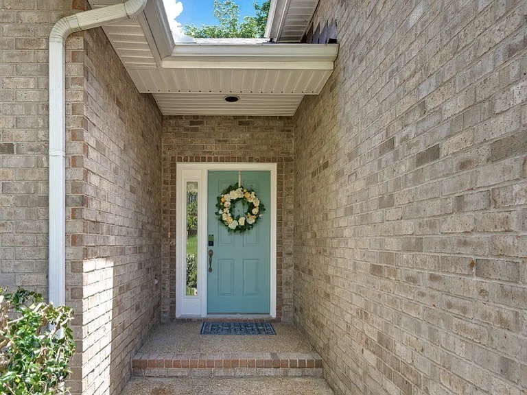 629 Magnolia Ln — Photo 5