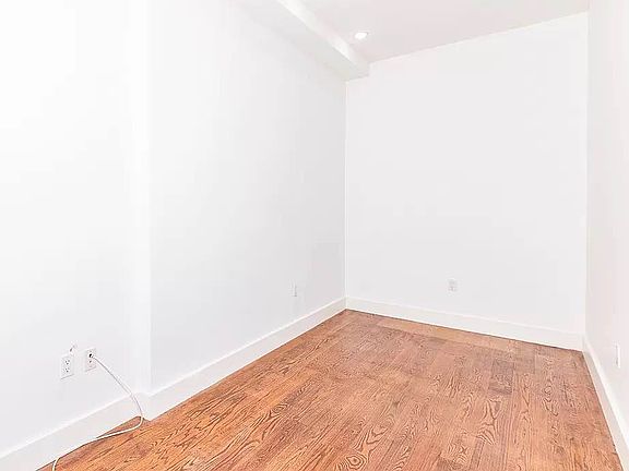 3rd image of 1072 Bergen St #3N