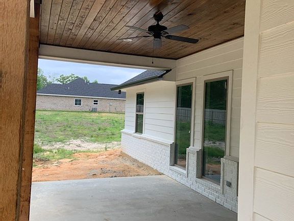 5th image of 112 Timber Creek Dr