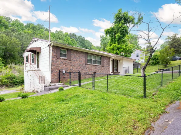 215 Waheela Dr, Chattanooga, TN 37404