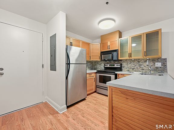 5th image of 104 North Street #401
