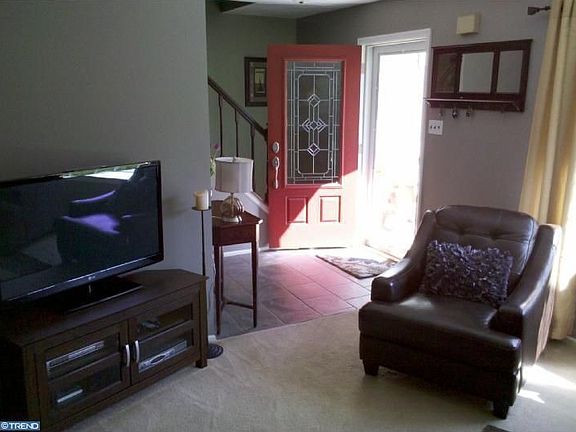 4th image of 1321 Pine Cir