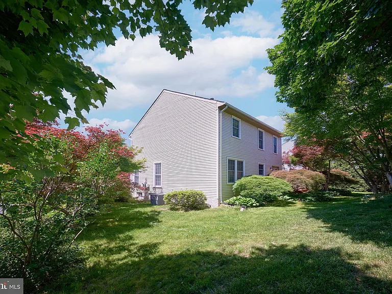 8508 Silverdale Rd — Photo 51