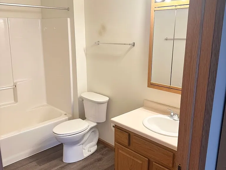 Arbor Heights Apartments — Photo 29