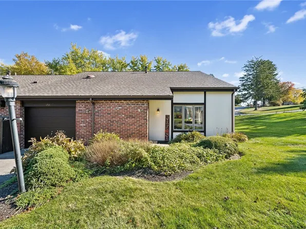 131 Queens Way, Canonsburg, PA 15317