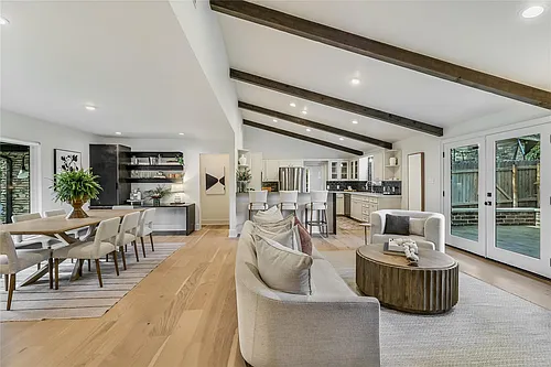 201 Westwood Ter Photo 1