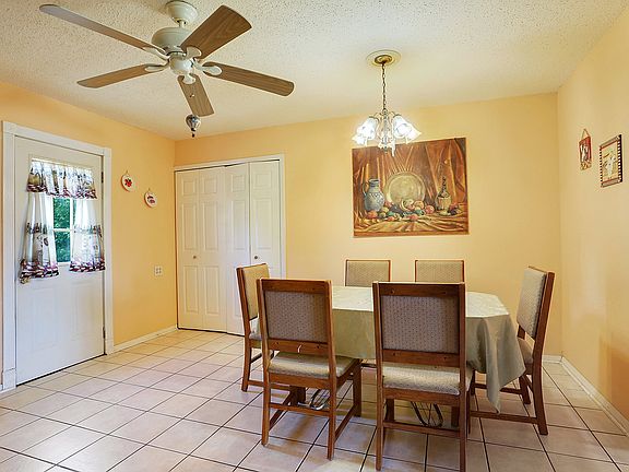 4th image of 176 Madeira Dr