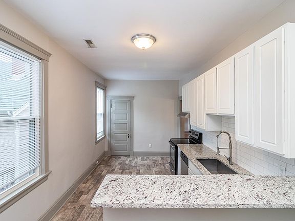 4th image of 3001 W 8th St Unit 2R