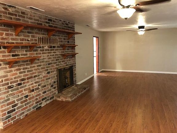 5th image of 2370 N Snyder Ln