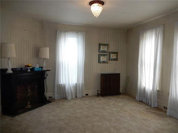 4th image of 315 N Maple Ave