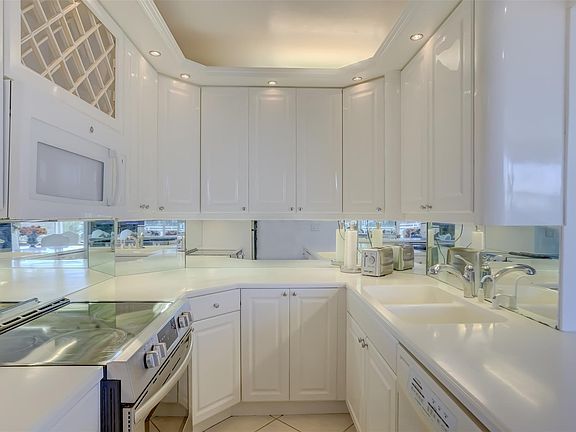 3rd image of 888 Intracoastal Drive #4A