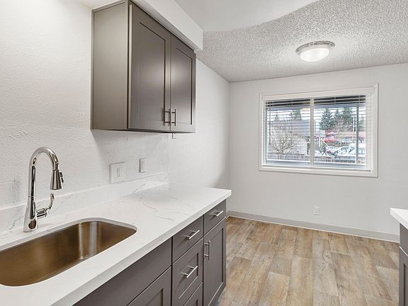 3rd image of 1016 NE 86th St #17
