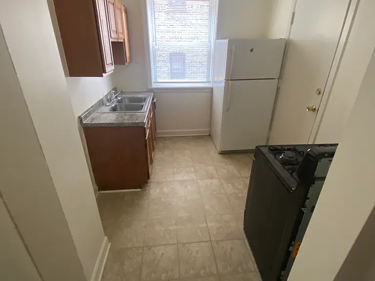5001 W Monroe St #112-1 — Photo 1