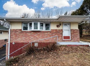 1938 High Park Mnr, Pottsville, PA 17901