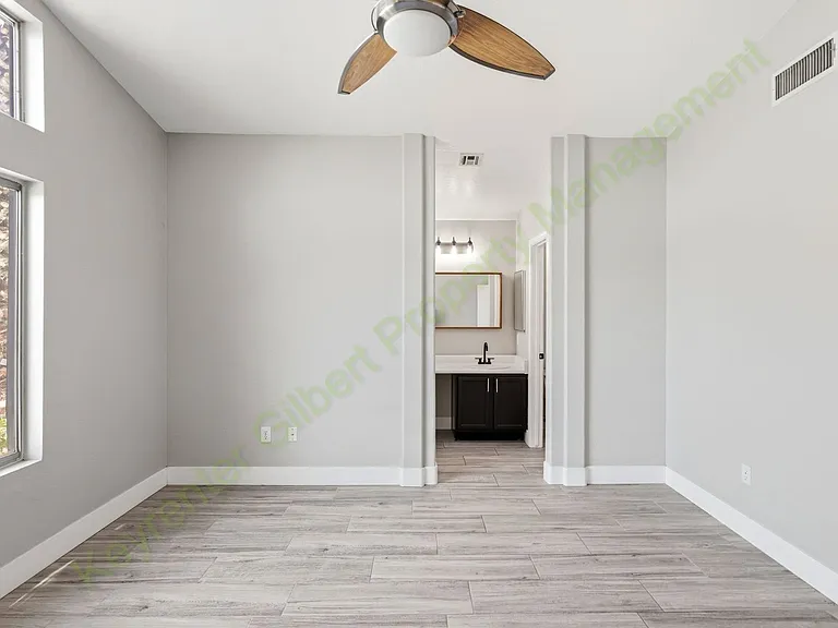517 W Princeton Ave — Photo 24