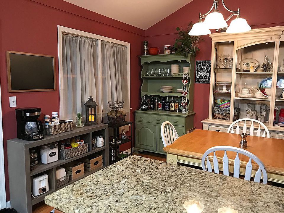 2nd image of 12 Weldon Ln