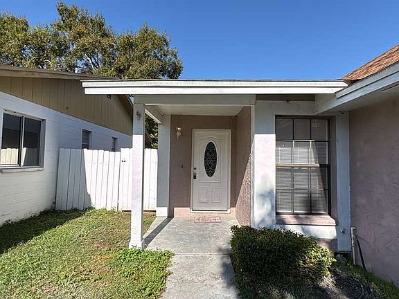 2nd image of 511 Lake Dexter Blvd