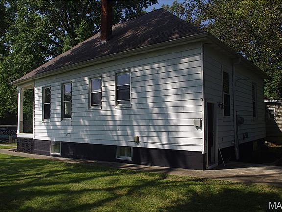 3rd image of 106 Hazel Ave
