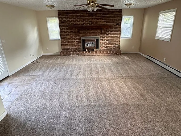 2433 Bainbridge Ave — Photo 16