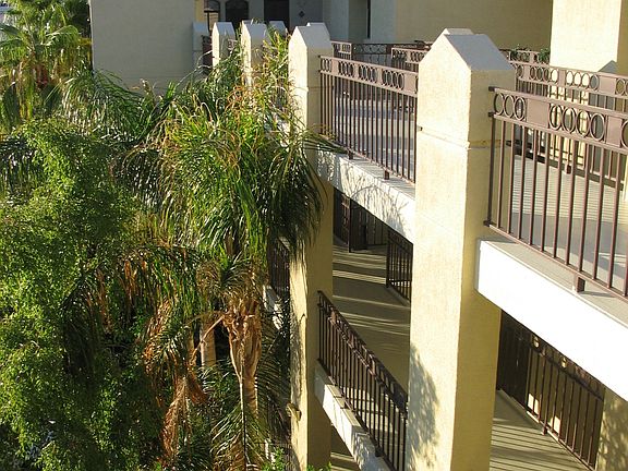 3rd image of 5104 N 32nd St Unit 436