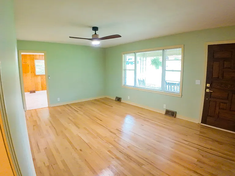 110 Willow Dr — Photo 15