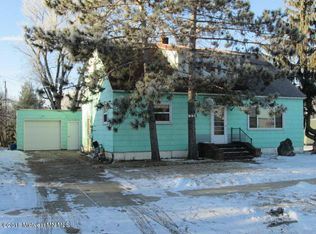 330 2nd St SE, Perham, MN 56573