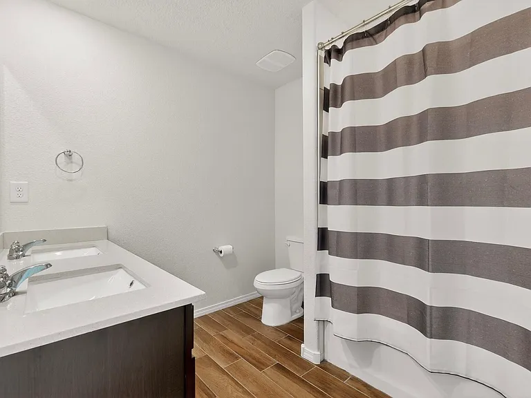 4139 Silver Springs Rd NE — Photo 25