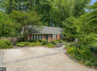 7308 Allan Ave, Falls Church, VA 22046