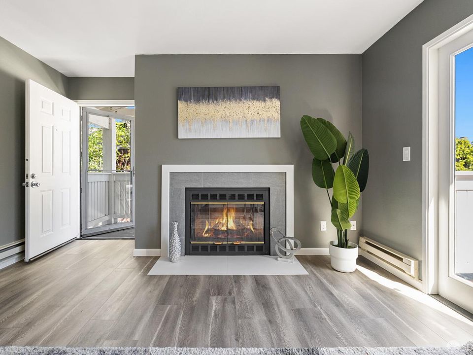 1st image of 240 Marina Lakes Dr