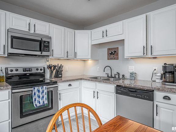 4th image of 754 W 46th St