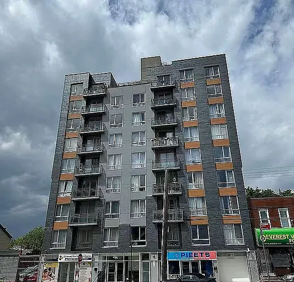 4 E Apt 4e Woodside #4E — Photo 6