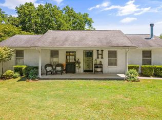 1210 Granville Conner Rd, Powell, TN 37849